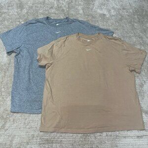 The Nike tee loose fit bundle size XL gray/beige